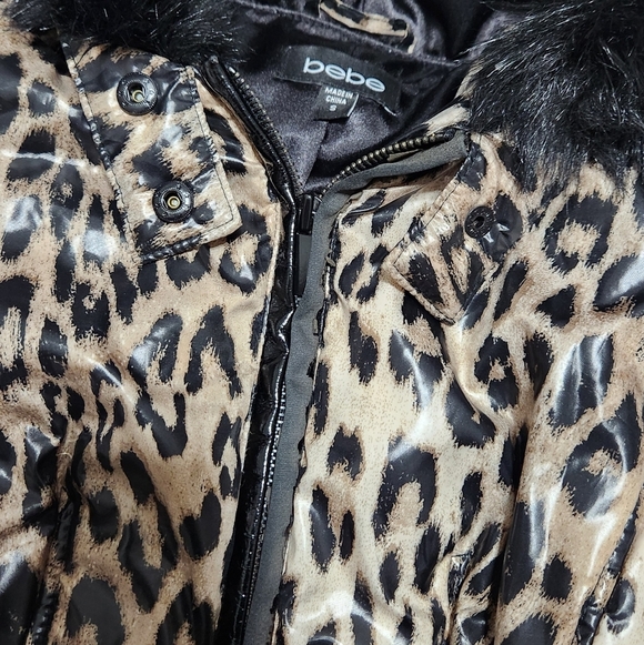 BEBE vintage animal print belted puffer jacket with faux fur hood - Picture 6 of 7